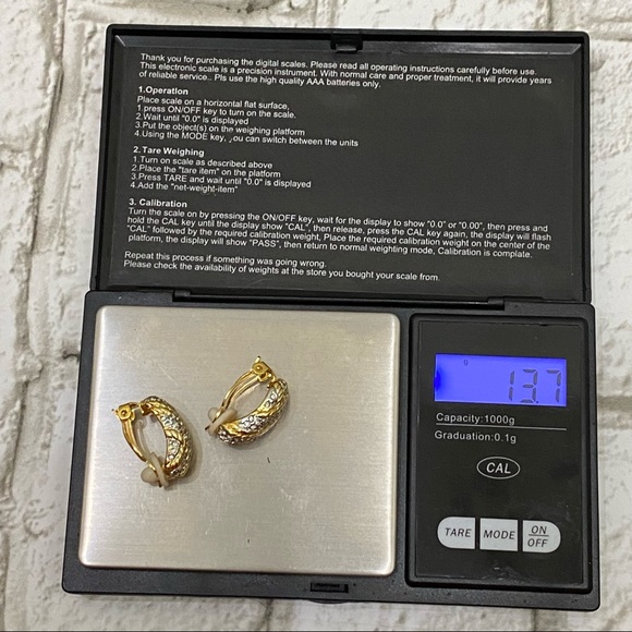 Twisted Goldtone Rope and Clear Stones Clip On Earrings - Picture 6 of 12